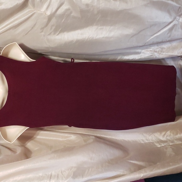 UnBranded.  Acetate & Spandex' Burgundy; Scoop Neckline; Sleeveless. Size 12 *** - Picture 4 of 12